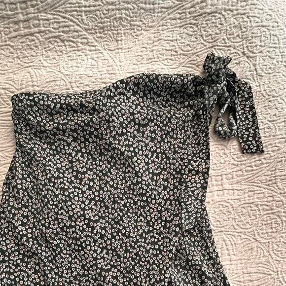 Green white and brown Princess Polly wrap skirt with side bow tie - Picture 2 of 3